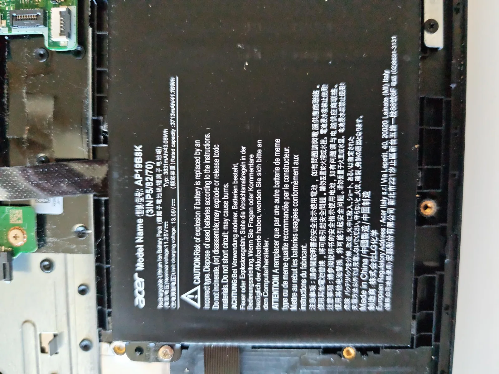 Batterie interne de l'ordinateur en cours de contrôle